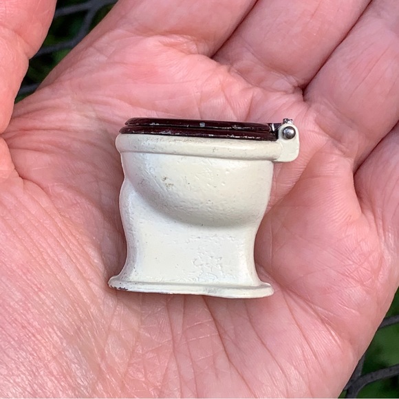 🤩3/$20 Vintage Mini Dollhouse Toilet White Brown Tootsietoy Cast Metal Iron - Picture 14 of 15